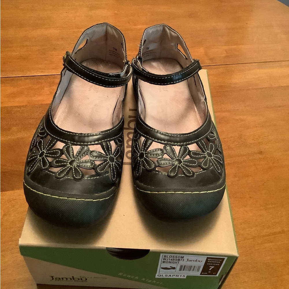 Jambu Sandals/Shoes - size 7